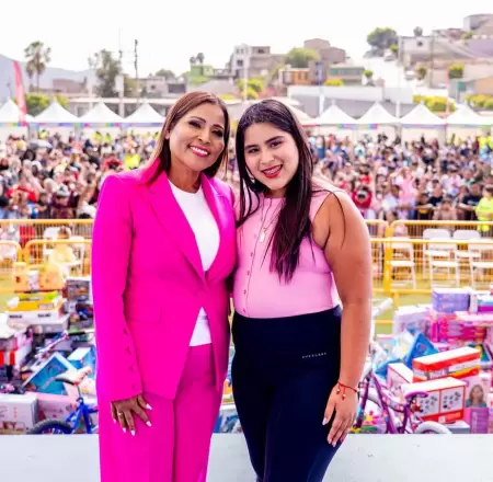 Celebra Claudia Agat�n a 1,500 infantes ensenadenses en Mega Kids 2026
