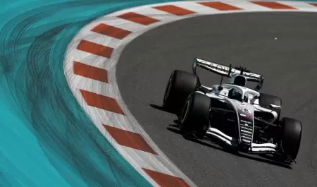 Norris vuela en Miami y se queda con la pole sprint
