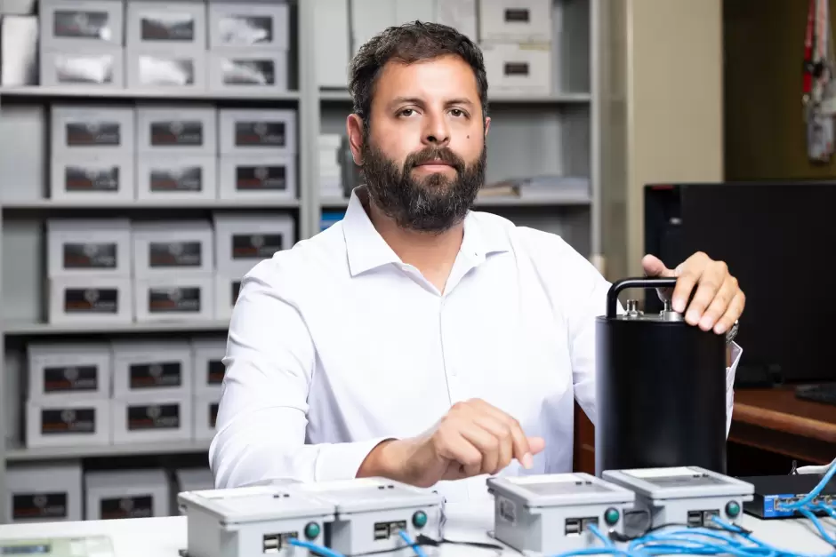 Monitorieo de suelo en tiempo real y genera informaci�n clave ante sismos