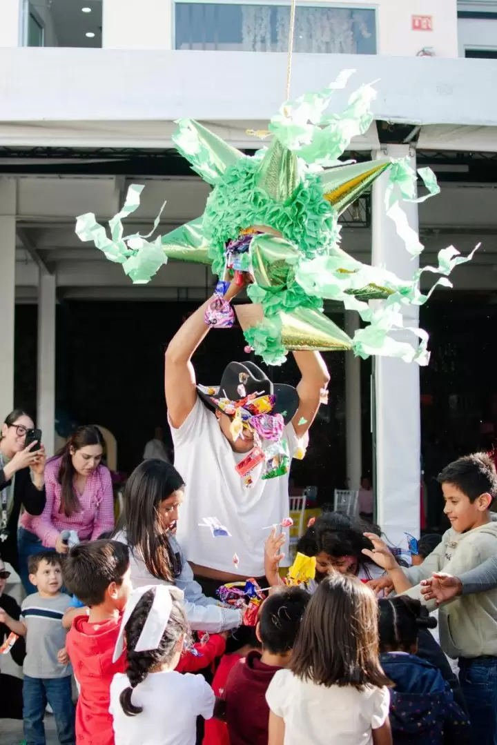 Celebran el D�a del Ni�o a menores de casas hogar