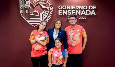 Claudia Agat�n refrenda su apoyo a las y los atletas ensenadenses