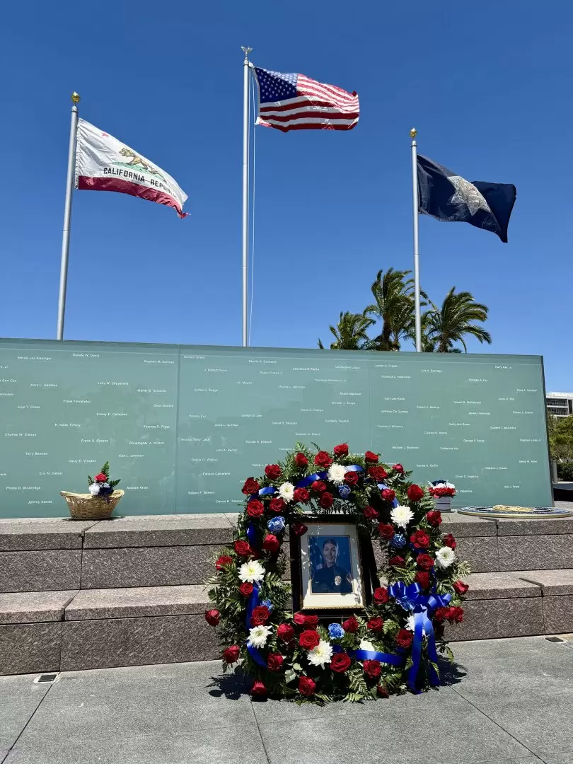 Rinden homenaje a oficiales ca�dos durante memorial anual de fuerzas del orden en San Diego