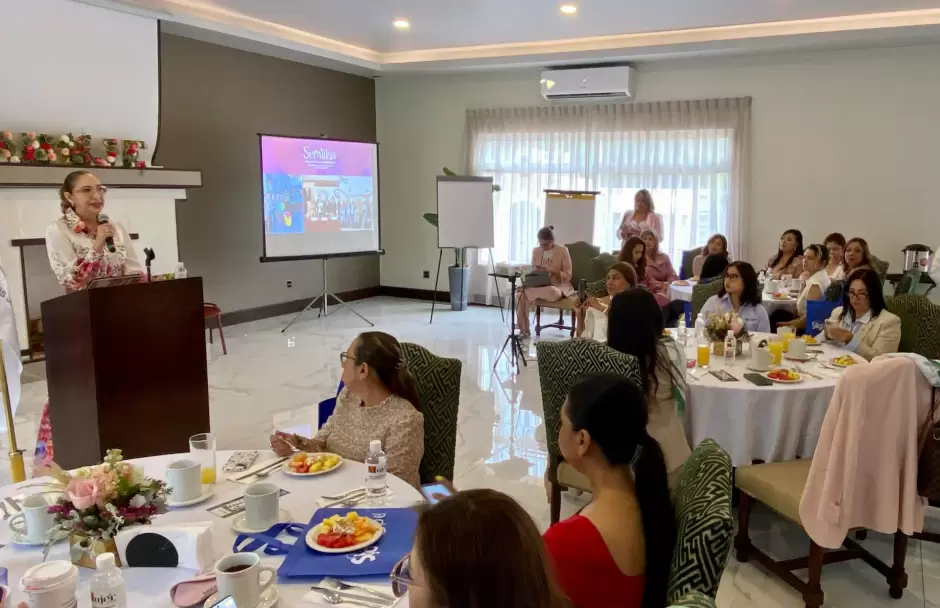 Asociación Mexicana de Mujeres Jefas de Empresa de Tijuana herramientas para la reinserción de mujeres