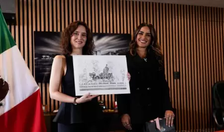 Isabel D�az Ayuso y Alessandra Rojo de la Vega