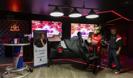 Xolos presenta el veh�culo con el que buscar� hacer historia en el Red Bull Soap