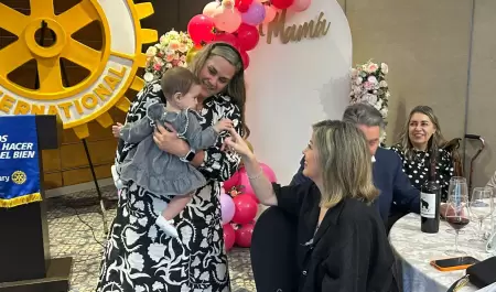 Brindan Rotarios apoyo integral a madres trabajadoras