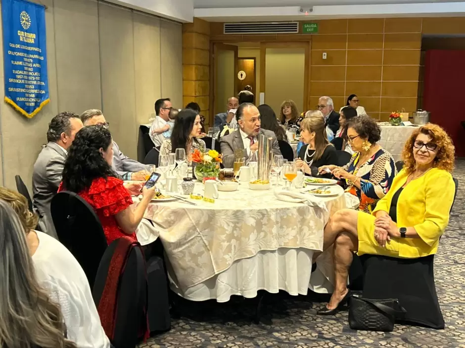 Brindan Rotarios apoyo integral a madres trabajadoras
