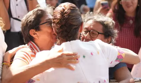 Claudia Sheinbaum felicita a las mam�s