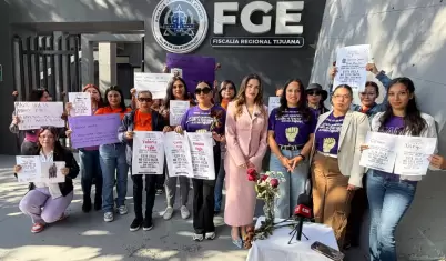 Se manifiestan madres v�ctimas de violencia vicaria del colectivo ante la Fiscal