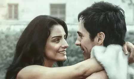 Aislinn Derbez, Mauricio Ochmann