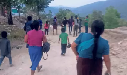 Personas desplazadas por ataques del grupo criminal "Los Ardillos".