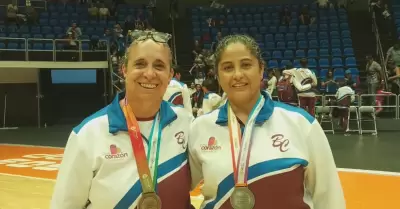 Reconoce Claudia Agat�n a entrenadoras ensenadenses por triunfo en Olimpiada Nac