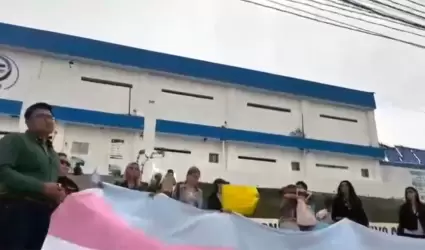 Manifestaci�n de activistas de la diversidad en centro de rehabilitaci�n
