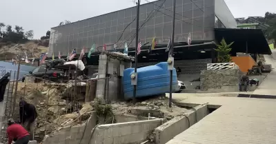 Siete j�venes migrantes rompen la barrera de la frontera con t�tulos acad�micos
