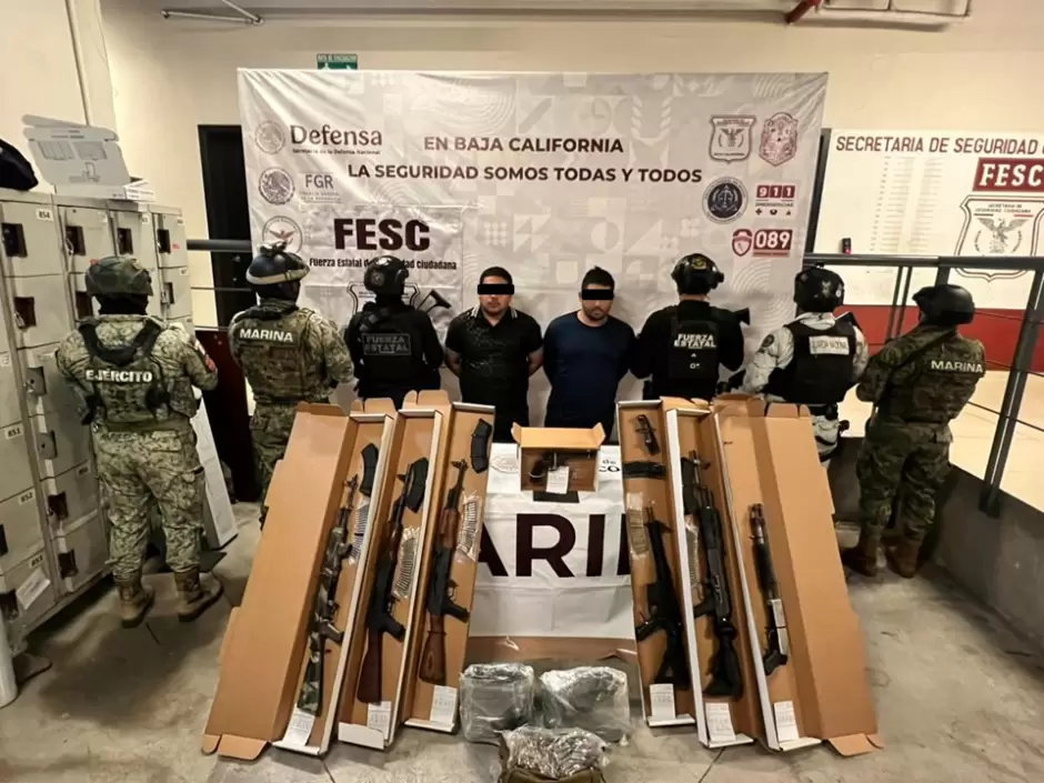 Detienen a dos personas y aseguran arsenal en operativo conjunto en Tecate