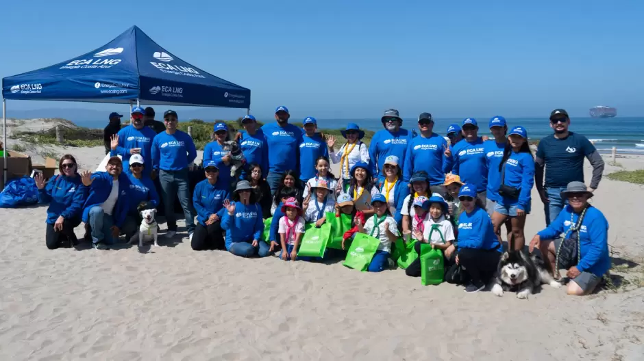 Jornada de limpieza de Playa Pac�fica en Ensenada