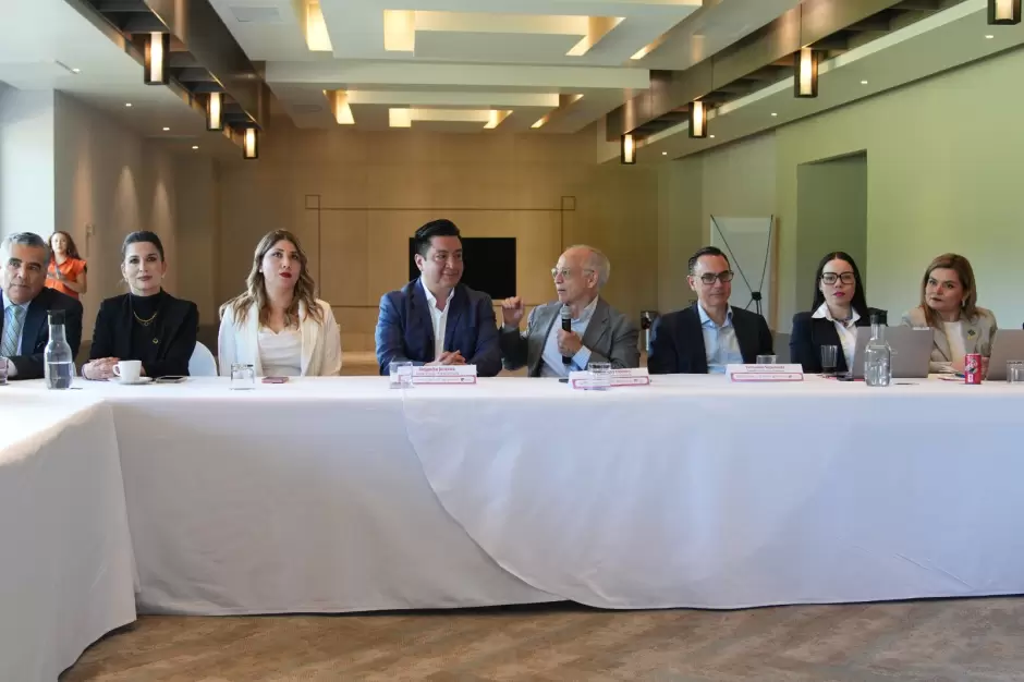 Baja California fortalece la vinculación con organismos empresariales para impulsar adopción de Inteligencia Artificial