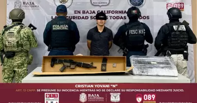 Detienen en Ensenada a hombre armado tras persecuci�n en colonia Morelos