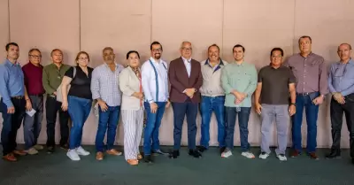 Transportistas de Ensenada plantean necesidades del sector a Alfredo �lvarez