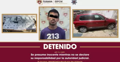 Aseguran 17 paquetes de presunta droga tras robo de veh�culo en Tijuana