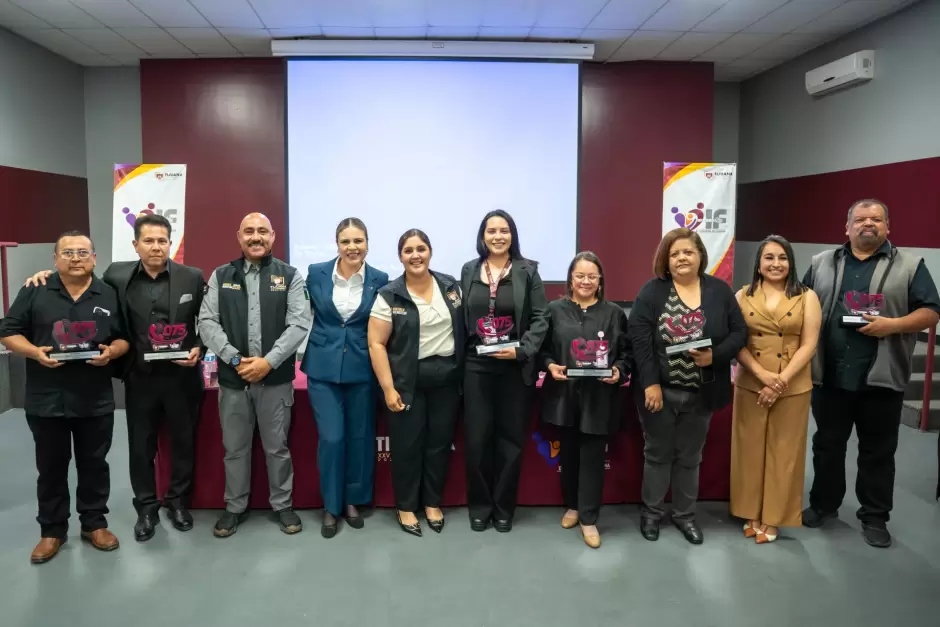 Reconocen labor de la L�nea 075 en su 28 aniversario