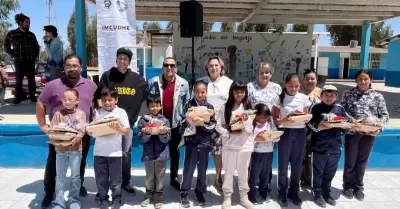 Premia gobierno de Claudia Agat�n a ni�ez lectora de Real del Castillo