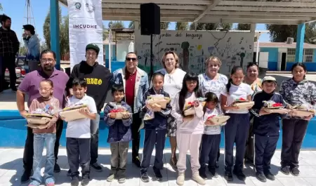 Premia gobierno de Claudia Agat�n a ni�ez lectora de Real del Castillo