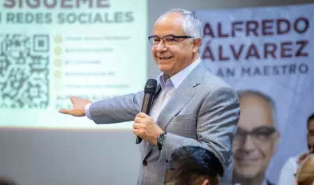 Asiste Alfredo �lvarez al encuentro "Yo Soy Rosarito"