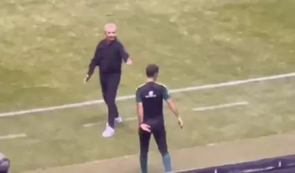 Javier Aguirre rega�a a Rafa M�rquez