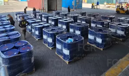 Precursores qu�micos asegurados en Manzanillo