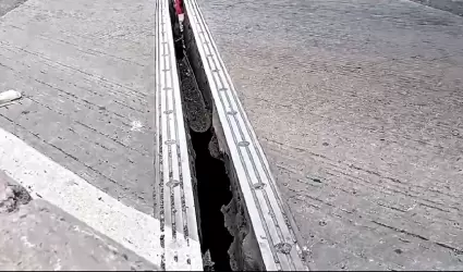 Deterioro visible en el puente de El Chaparral