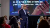 Alfredo �lvarez atiende invitaci�n de mujeres en Mexicali