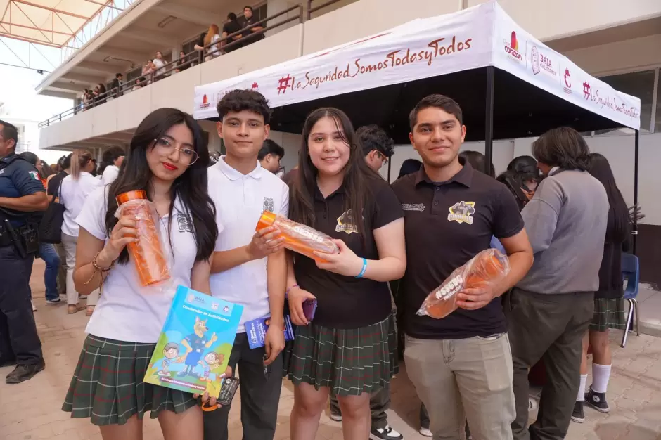 Más de mil estudiantes participan en jornada de prevención y construcción de la paz en Mexicali