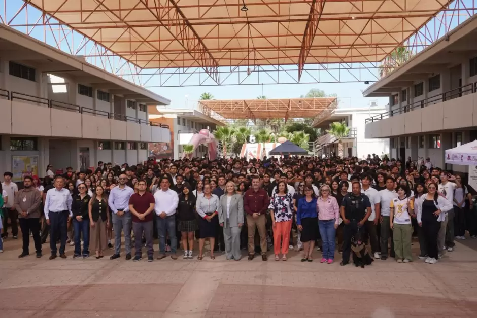 Más de mil estudiantes participan en jornada de prevención y construcción de la paz en Mexicali
