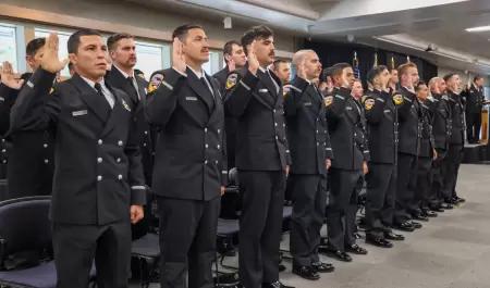 Se grad�an 39 nuevos oficiales de CAL FIRE