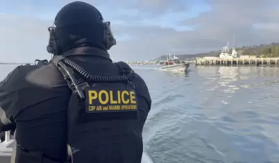Cruces por mar Tijuana - San Diego exponen a migrantes a ahogamientos y extorsio