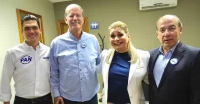 Maru Campos acompa�ada de expresidentes y dirigente nacional del PAN
