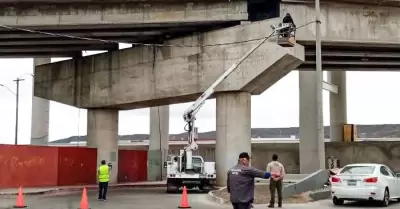 Trabajos de rehabilitaci�n en puente El Chaparral
