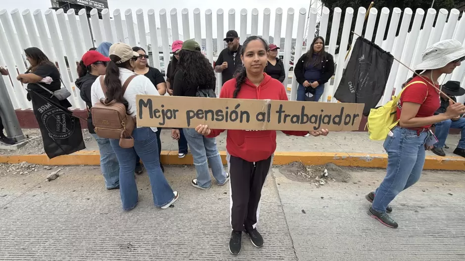CNTE llev� protesta a la frontera y cerraron acceso a M�xico por El Chaparral