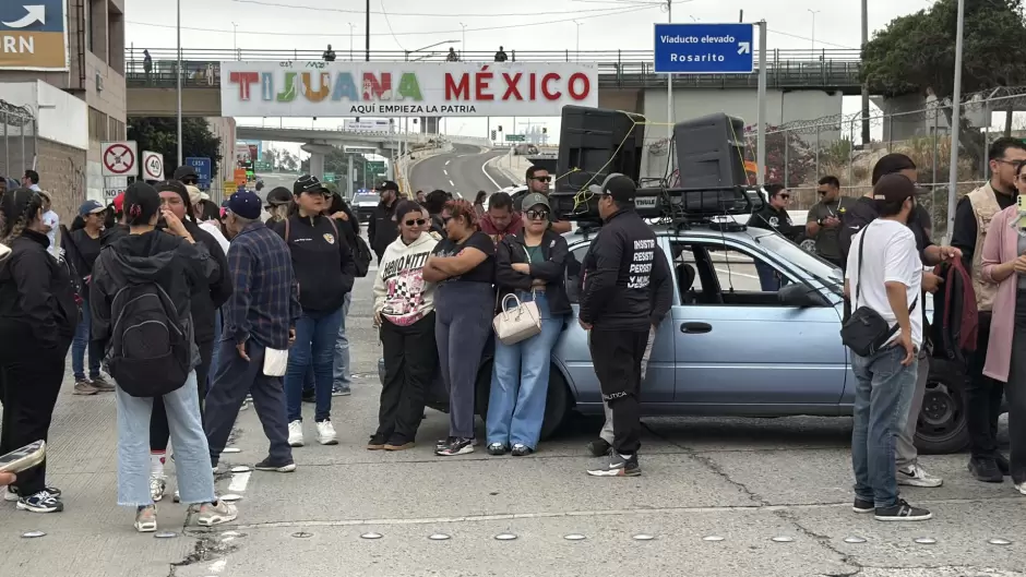 CNTE llev� protesta a la frontera y cerraron acceso a M�xico por El Chaparral