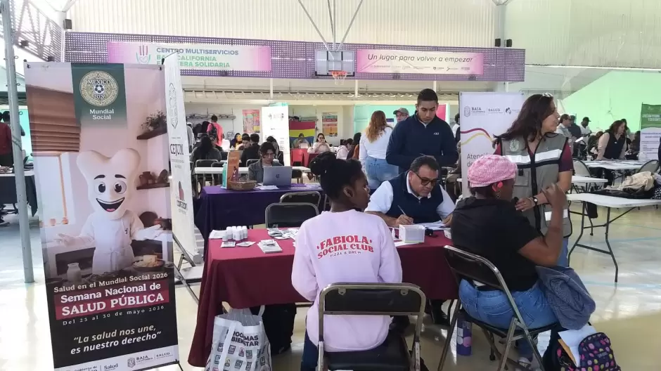 Llevan servicios de salud a migrantes refugiados en la COMAR en Tijuana