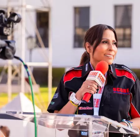 Claudia Agat�n