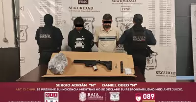 Caen dos hombres armados se�alados como presuntos sicarios en Tecate