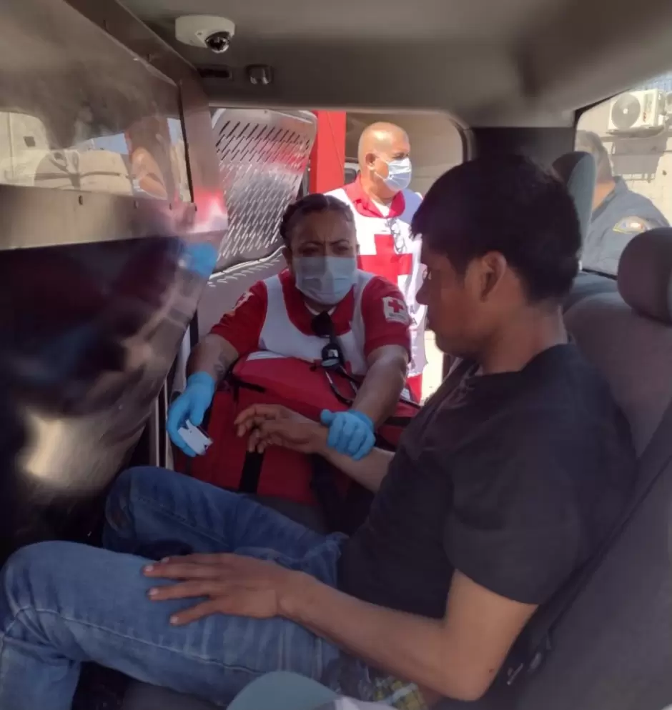 Rescatan a persona vulnerable cerca de la frontera