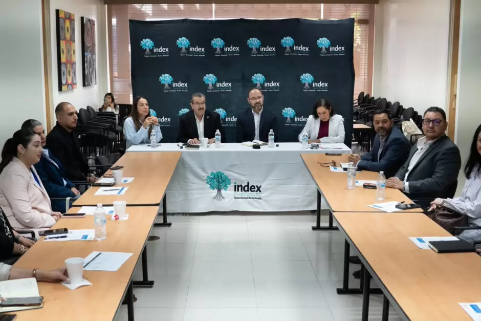 Reunión de trabajo sostenida con representantes del Proyecto Cumple