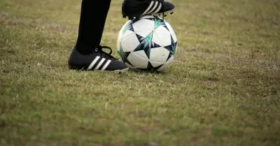 Tenis para jugar futbol