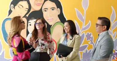 Convenio para reforzar el acompa�amiento legal de mujeres v�ctimas en Baja Calif