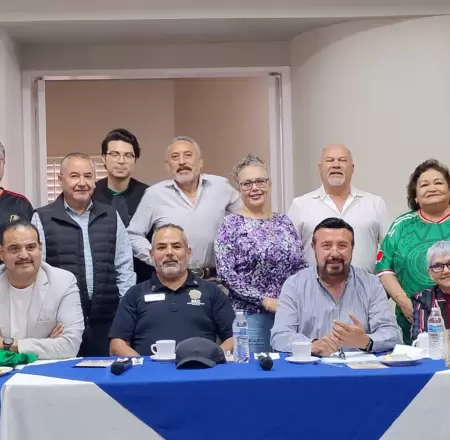 En Playas de Rosarito, polic�a suple limitaciones con apoyo ciudadano