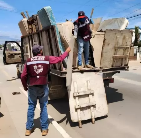 Operativo especial de recolecci�n de basura de traspatio en Montemar