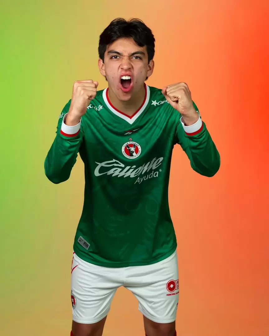 Gil Mora hace historia y debuta en el Mundial 2026 con victoria de México
